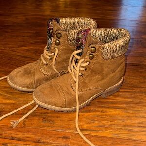 Cozy Brown Kids Boots
